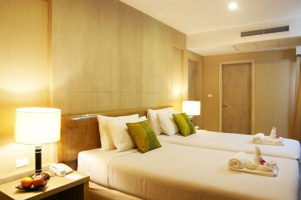 Niran Grand Khách sạn 4*